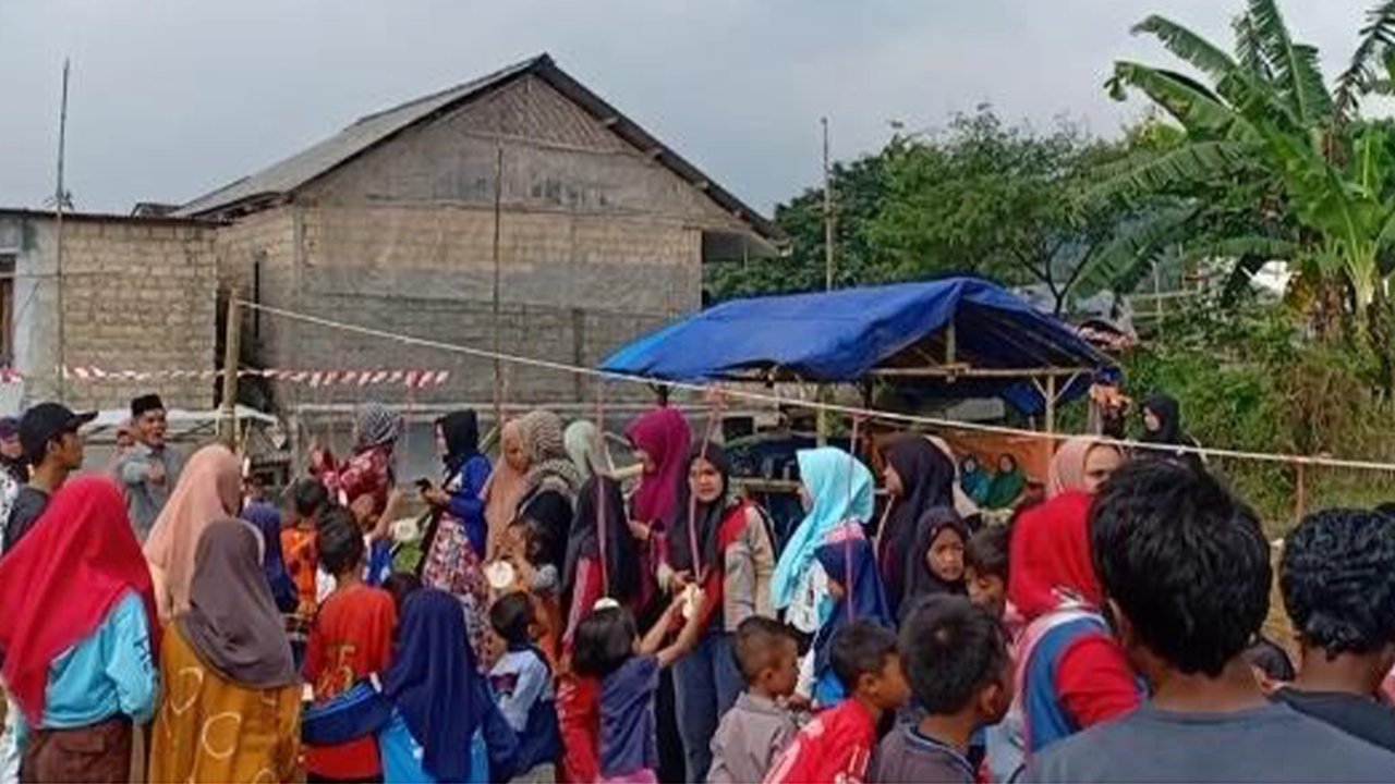 Kelompok 15 KKN FAPERTA UNIDA Bogor Meriahkan Peringatan HUT ke-77 RI di Kampung Lija Desa Sukaresmi Kabupaten Bogor